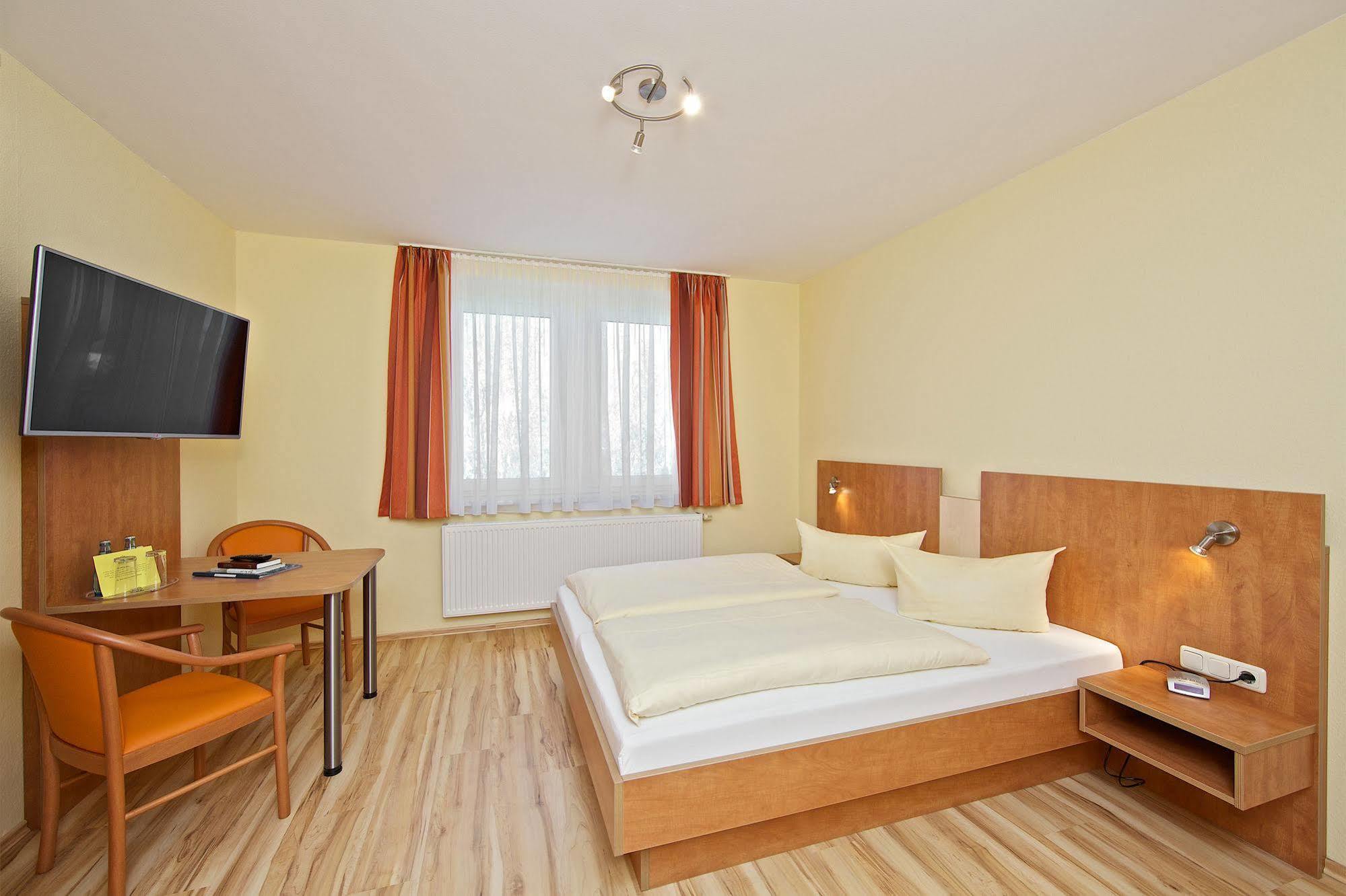 Hotel Reichskrone Heidenau  Exteriör bild